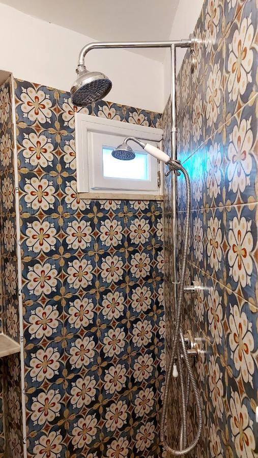 Bed & Breakfast Vfh Flavia Eco - 50 Metri Dal Mare 5*